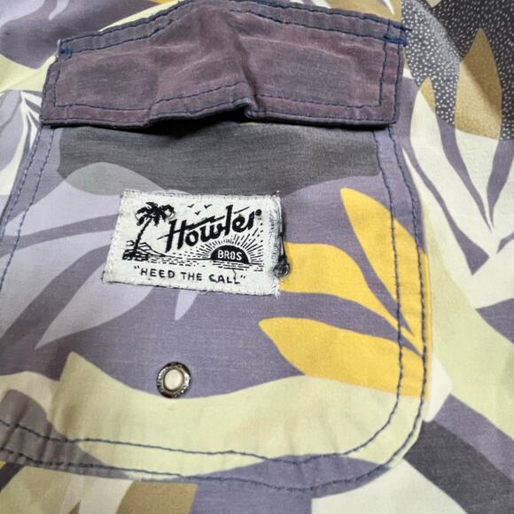HOWLER BROTHERS Bruja Board Shorts Stretch Quick Dry Mens Size 40 Floral Print - Picture 6 of 7